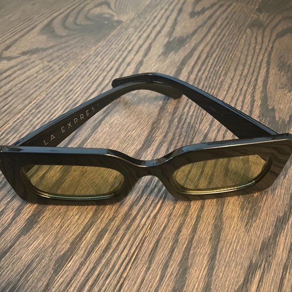 Urban Planet Yellow Lens Sunglasses - Picture 2 of 3